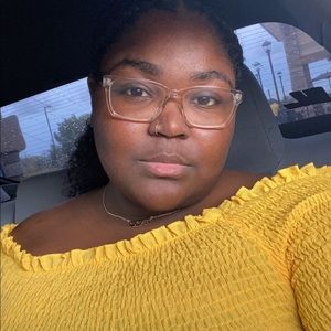 Meet your Posher, Kayla